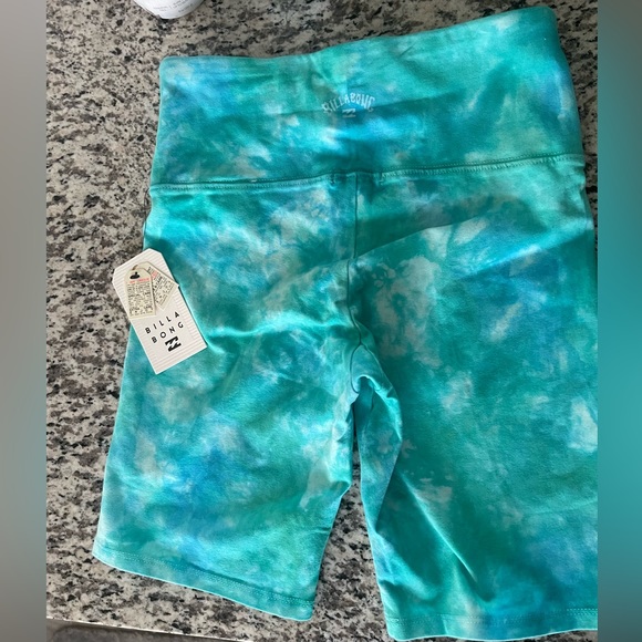 Billabong Biker Babe Shorts 🌊 NWT 🏷️ - Picture 2 of 6